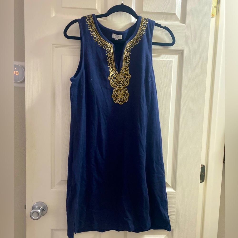 Crown & Ivy Medium
